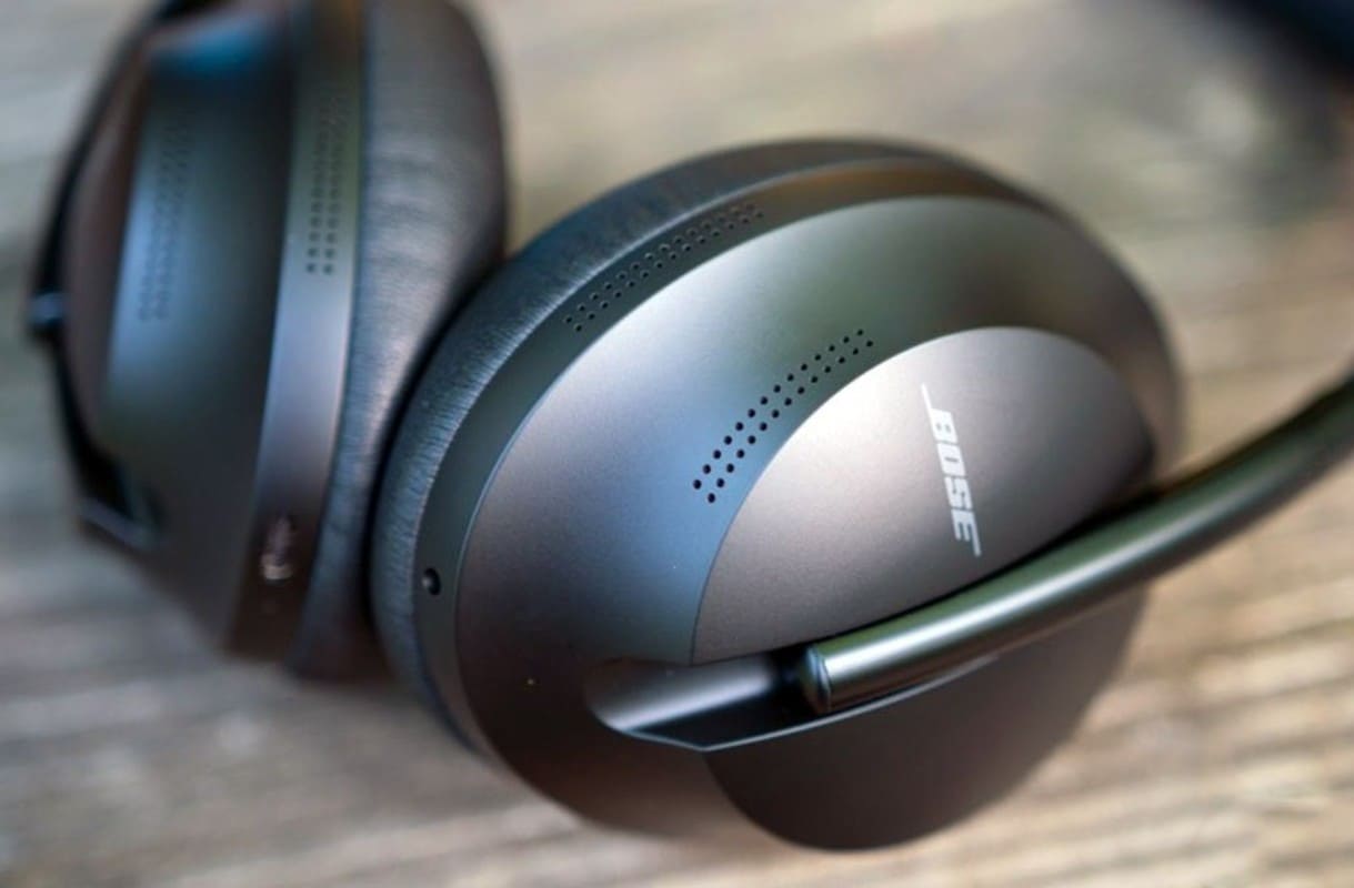 ОТМЕНЯНЕ НА ШУМА BOSE 700 най-добри слушалки в пълен размер