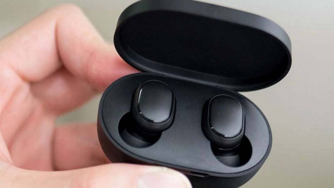 Най-добрите аналози на AirPods с Aliexpress - Xiaomi Redmi AirDots