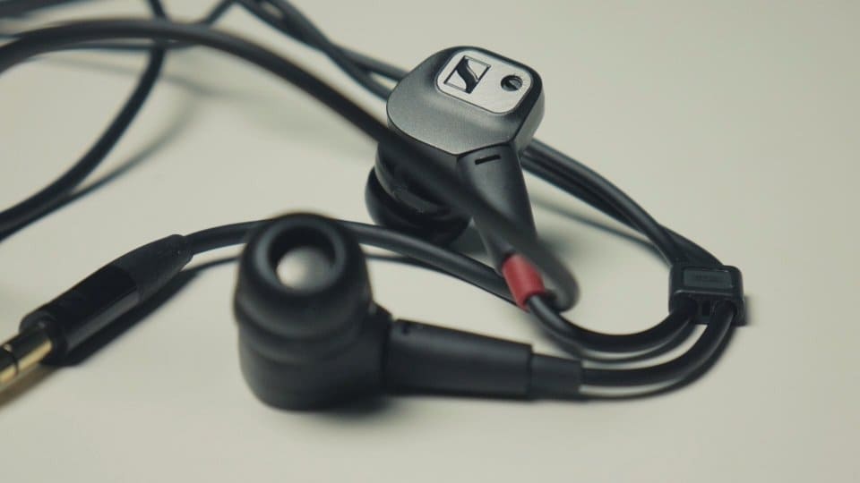 Бас слушалки Sennheiser IE80