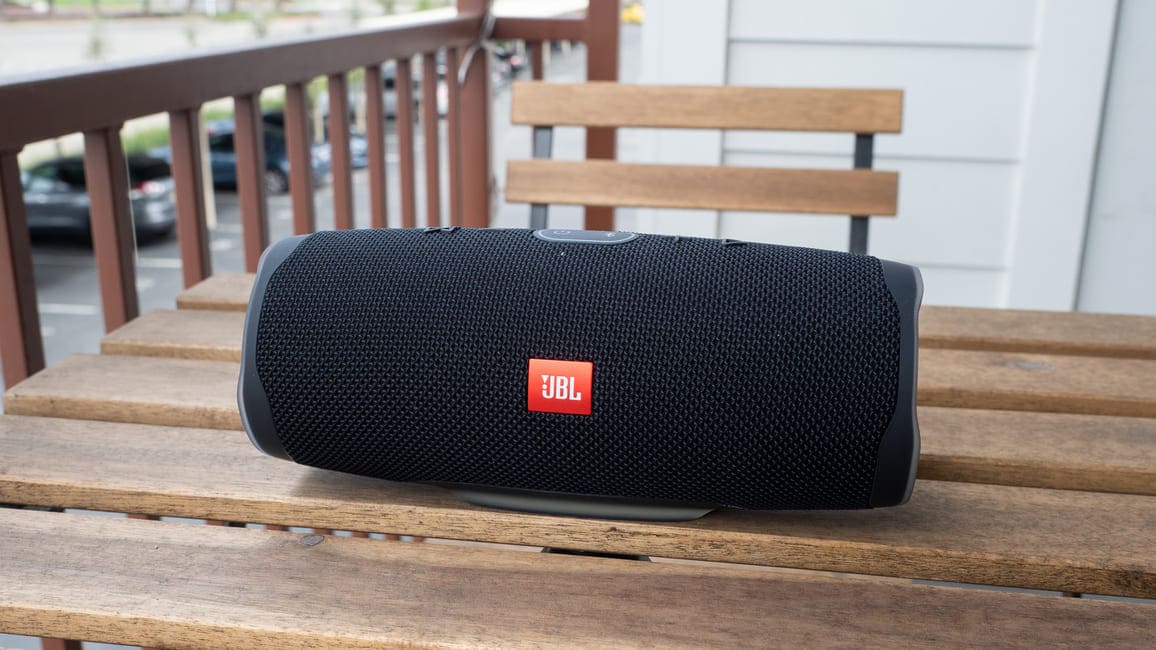 Преносима тонколона JBL Charge 4